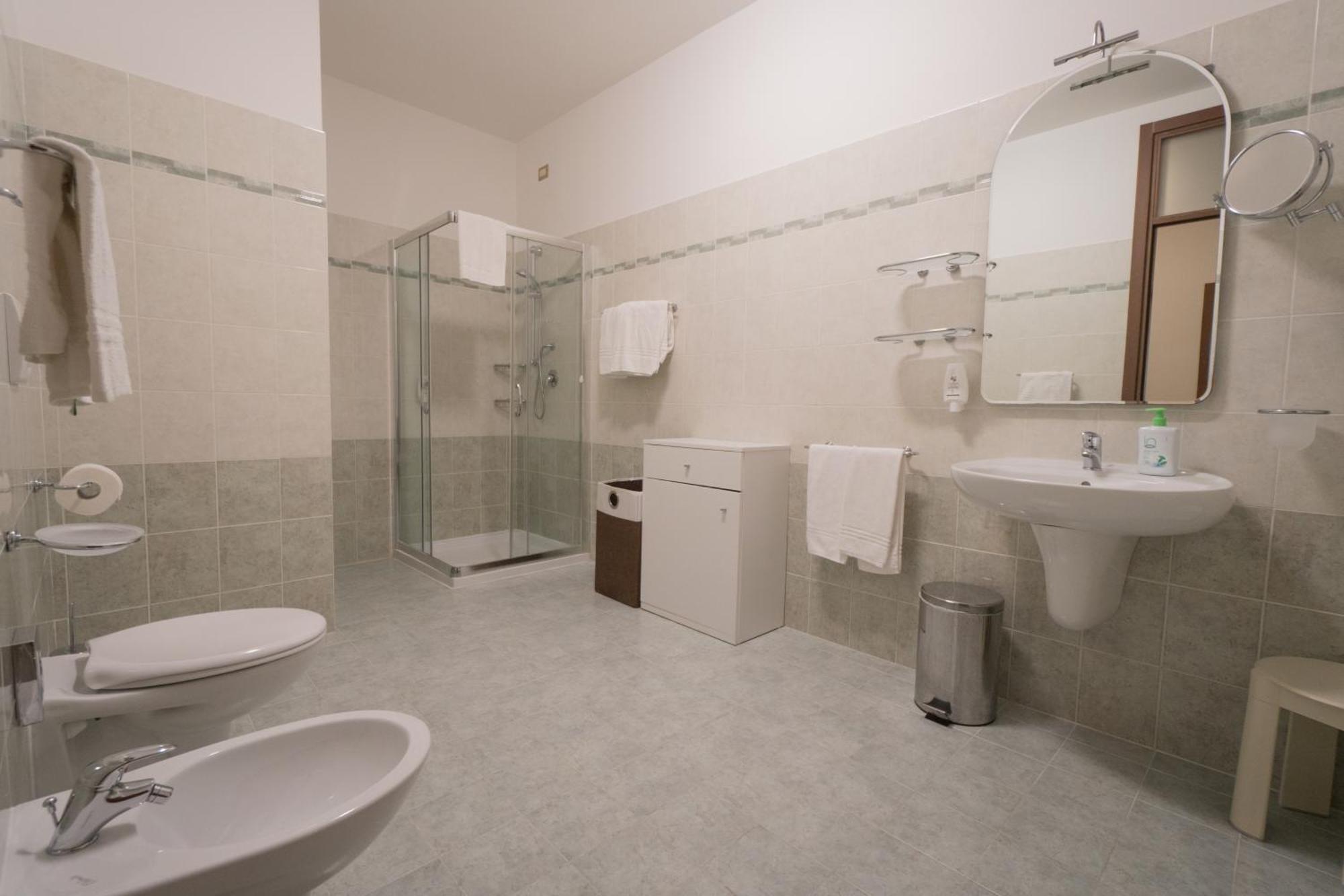 Apartments "Villa Imelda" Лимоне-суль-Гарда Экстерьер фото