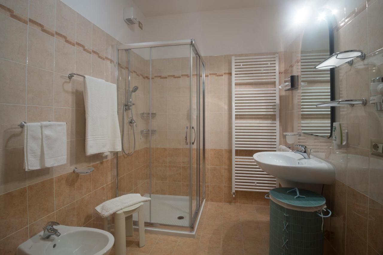 Apartments "Villa Imelda" Лимоне-суль-Гарда Экстерьер фото